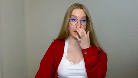 Abby Lovense is active online show from 06.13.26