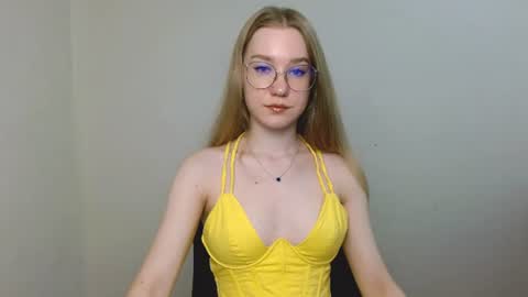 Abby Lovense is active online show from 07.18.26