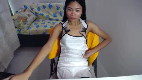 abbywinter18 online show from 09.23.25