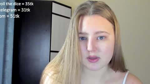 Snapshot of abbywyte chatting on 01.26.25 Abby    Stream at Sat  Sun  Mon  Fri online show from 01.26.25