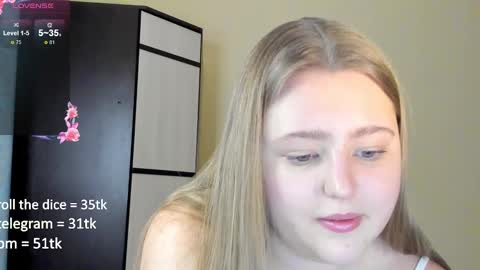Snapshot of abbywyte chatting on 02.09.25 Abby    Stream at Sat  Sun  Mon  Fri online show from 02.09.25