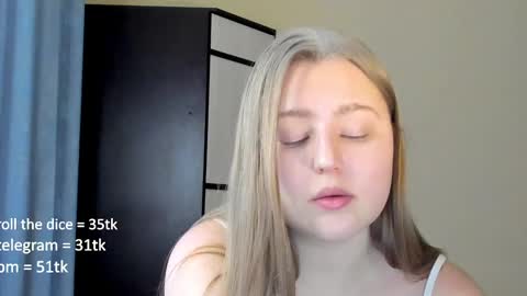 Snapshot of abbywyte chatting on 02.15.25 Abby    Stream at Sat  Sun  Mon  Fri online show from 02.15.25