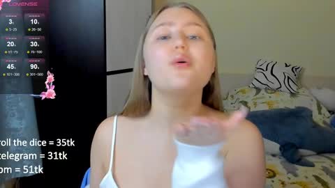 Snapshot of abbywyte chatting on 02.23.25 Abby    Stream at Sat  Sun  Mon  Fri online show from 02.23.25