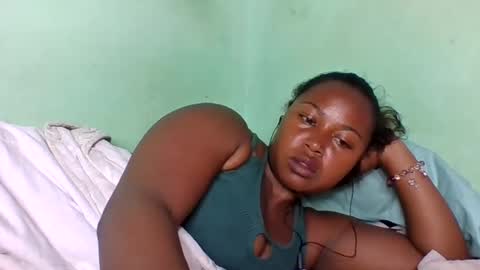 Snapshot of abella677022 chatting on 07.26.26 abella677022 online show from 07.26.26