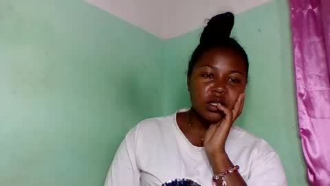 Snapshot of abella677022 chatting on 07.29.26 abella677022 online show from 07.29.26