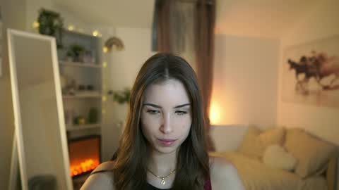 Snapshot of abella_danger_x chatting on 02.18.25 abella_danger_x online show from 02.18.25