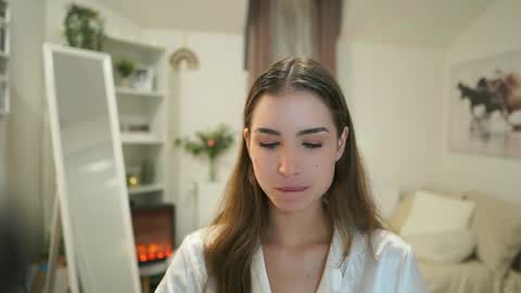 Snapshot of abella_danger_x chatting on 10.24.25 abella_danger_x online show from 10.24.25