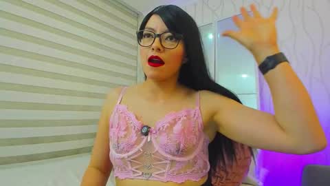 Snapshot of abellaskins chatting on 03.08.26 Sophia online show from 03.08.26