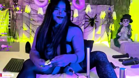 aberachmackay online show from 10.24.25