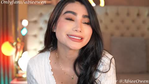 abie_owen online show from 12.14.24