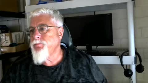 abigspermdonor online show from 10.28.25