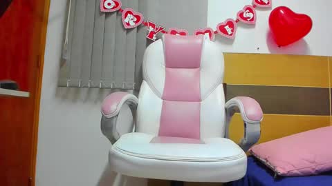 Abigail online show from 02.12.25