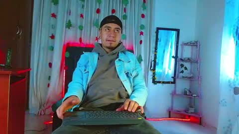 Snapshot of abnerdam chatting on 11.12.25 abnerdam online show from 11.12.25