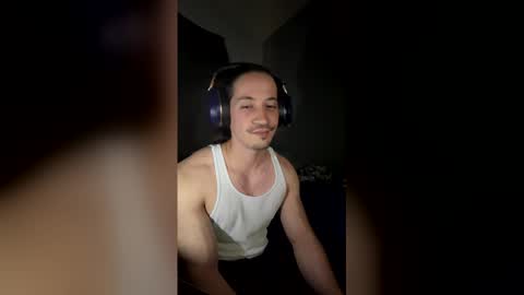 Snapshot of abraham_flores11 chatting on 03.27.26 abraham_flores11 online show from 03.27.26