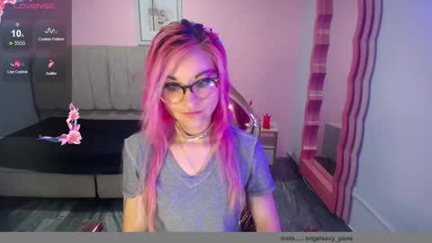 abril_ch_ online show from 10.25.25