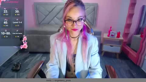 abril_ch_ online show from 11.07.25