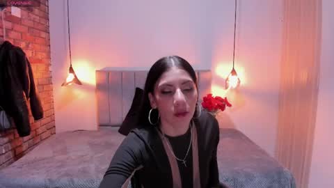Abril Fox online show from 04.21.26