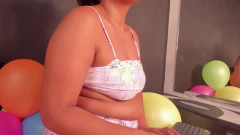 Abril jones online show from 01.11.25