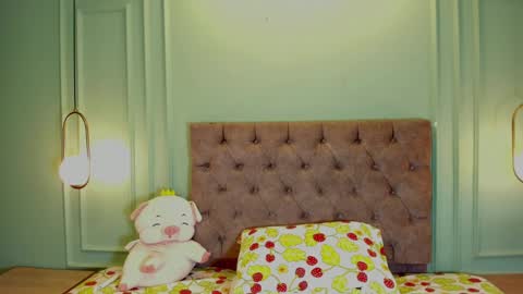 Abril jones online show from 02.24.25