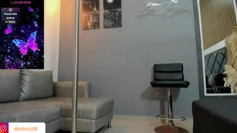 Snapshot of abril_ricci chatting on 01.19.25 Abril  online show from 01.19.25