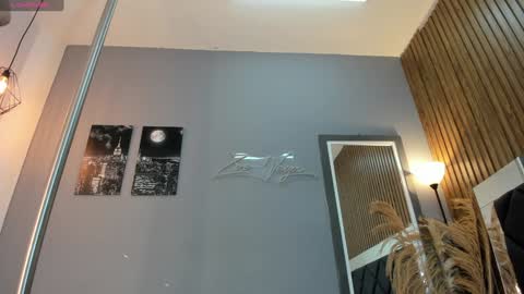 Snapshot of abril_ricci chatting on 02.09.25 Abril  online show from 02.09.25