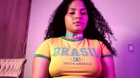 Snapshot of abril_ricci chatting on 11.03.25 Abril  online show from 11.03.25