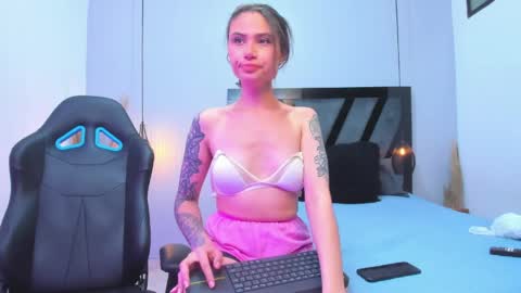 Abril online show from 04.07.26