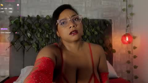 abrilsantana_ online show from 11.04.25