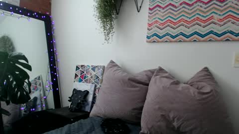 Snapshot of aby_bae2 chatting on 01.13.25 Aby online show from 01.13.25