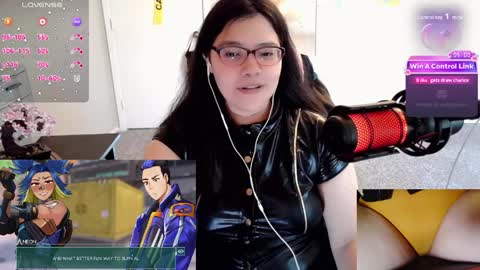 Snapshot of achubbygummy chatting on 04.10.26 AChubbyGummy online show from 04.10.26
