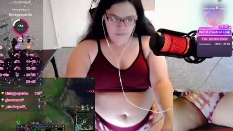 Snapshot of achubbygummy chatting on 04.11.26 AChubbyGummy online show from 04.11.26