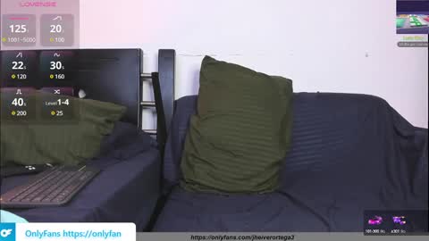 centric independent model   online show from 03.10.25