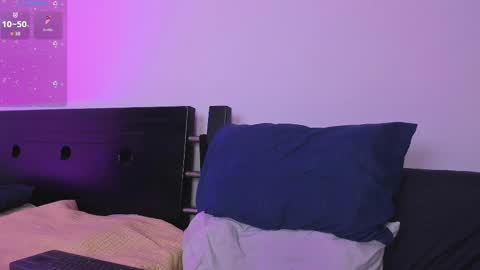 centric independent model   online show from 09.26.25