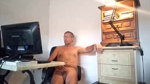 actifboy06 online show from 01.01.25
