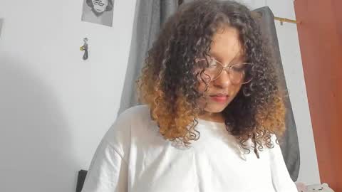 Snapshot of ada_gales_ chatting on 11.14.25 Isa online show from 11.14.25