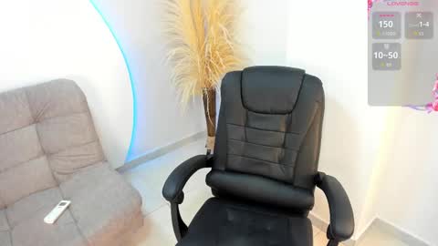 Snapshot of ada_monroe10 chatting on 09.17.25 online show from 09.17.25