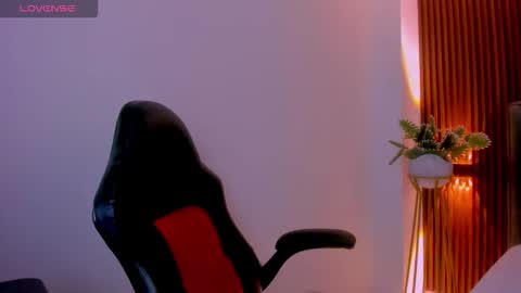 Snapshot of ada_oconnor_x_ chatting on 10.18.25 ada oconnor x ..flaca..bella online show from 10.18.25