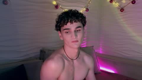 Adam online show from 01.05.25