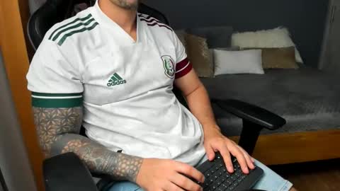 adam clarke online show from 06.11.26