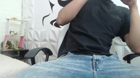 Snapshot of adam_evehotroom chatting on 01.23.25 adam_evehotroom online show from 01.23.25