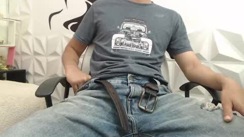 Snapshot of adam_evehotroom chatting on 02.05.25 adam_evehotroom online show from 02.05.25