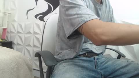 Snapshot of adam_evehotroom chatting on 02.07.25 adam_evehotroom online show from 02.07.25