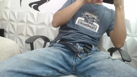 Snapshot of adam_evehotroom chatting on 02.17.25 adam_evehotroom online show from 02.17.25