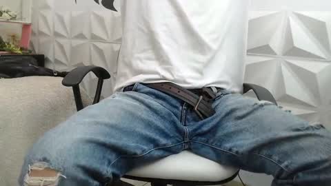 Snapshot of adam_evehotroom chatting on 02.21.25 adam_evehotroom online show from 02.21.25
