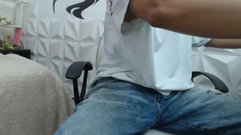 Snapshot of adam_evehotroom chatting on 02.22.25 adam_evehotroom online show from 02.22.25