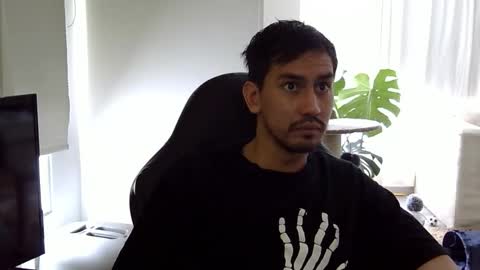 Snapshot of adam_evehotroom chatting on 10.05.25 adam_evehotroom online show from 10.05.25