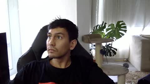 Snapshot of adam_evehotroom chatting on 10.11.25 adam_evehotroom online show from 10.11.25
