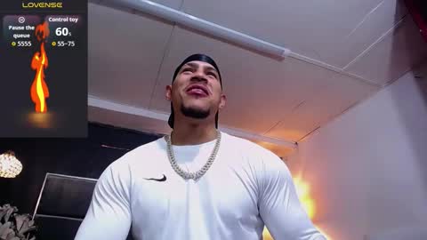 adam_fit19cm online show from 12.01.25