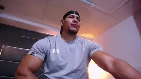 adam_fit19cm online show from 03.20.26