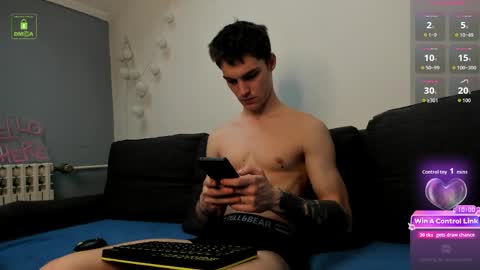 Adam online show from 04.04.26